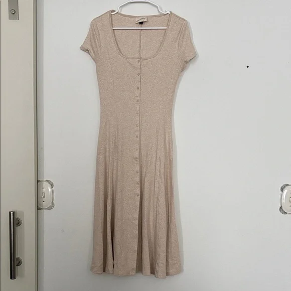 Universal Thread Beige Midi Dress - Picture 2 of 7
